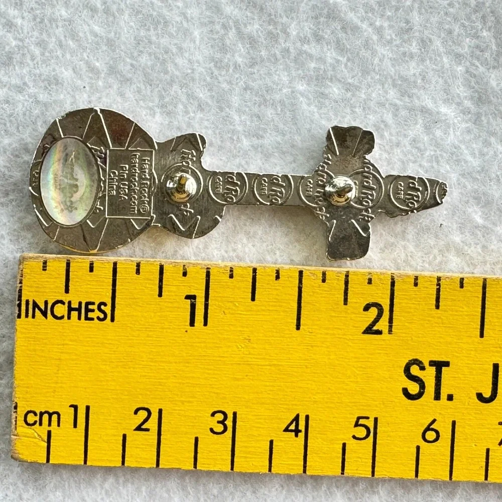 HARD ROCK CAFE ALL ACCESS COLLECTIBLE GUITAR PIN. LOVE ALL SERVE ALL.